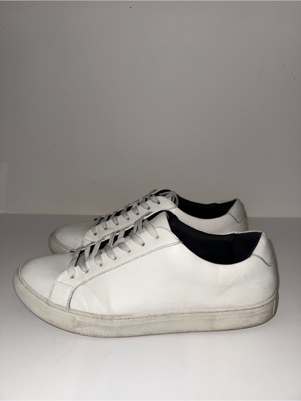 Men's White Leather Low-Top Sneakers